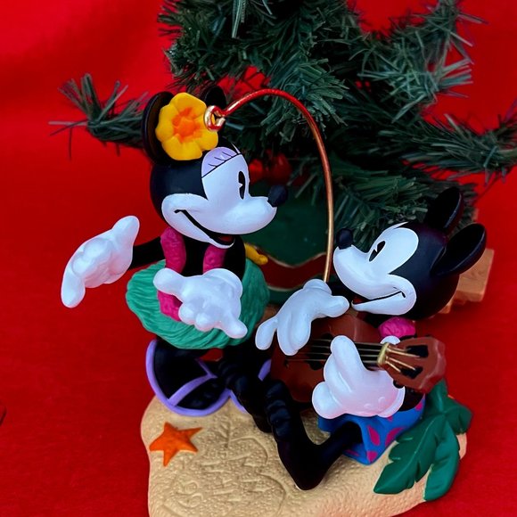 Mickey and Minnie in Paradise Hallmark Ornament - Picture 1 of 6